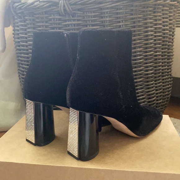 Kate Spade - Picture 1 of 4